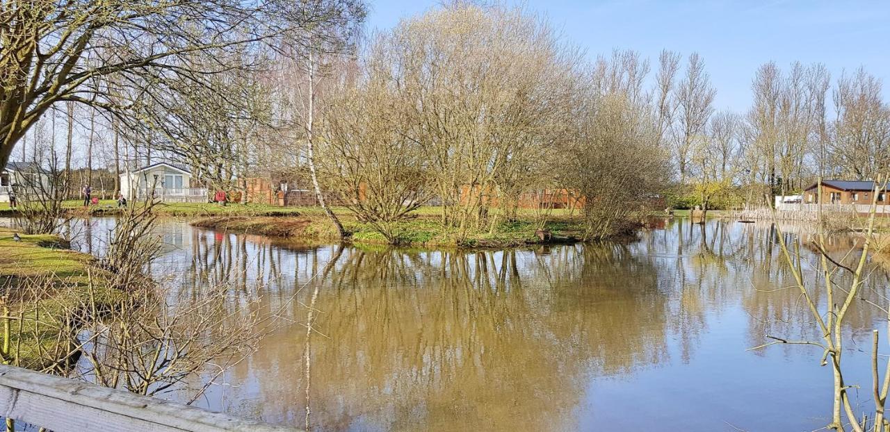White Rose Caravan At Goosewood Holiday Park York Sutton on the Forest Exteriér fotografie